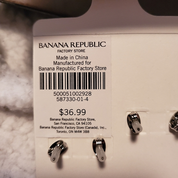 💥NWT BANANA REPUBLIC EARRING SET - Picture 4 of 7
